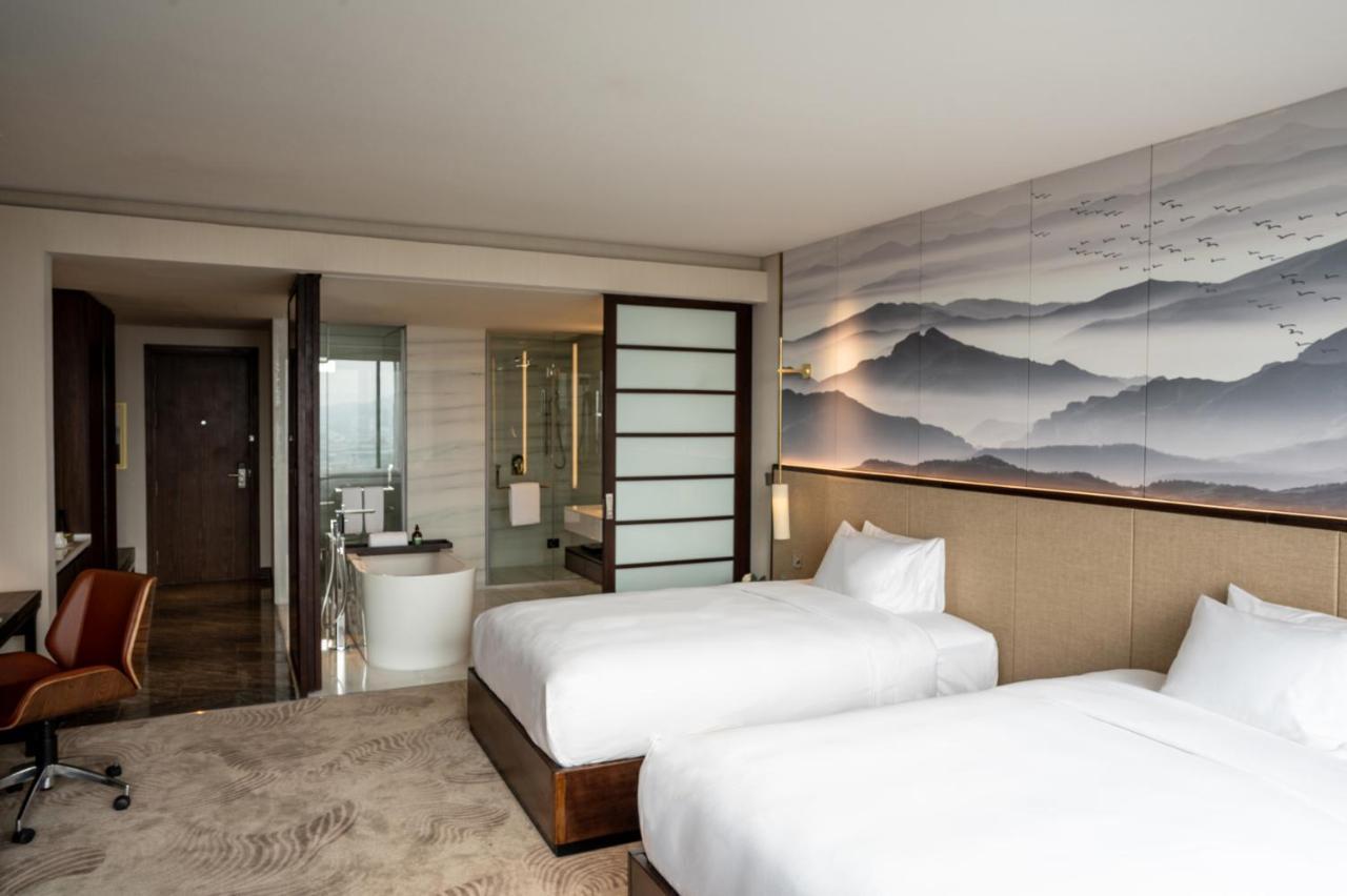 Crowne Plaza Vinh Yen City Centre By Ihg Extérieur photo